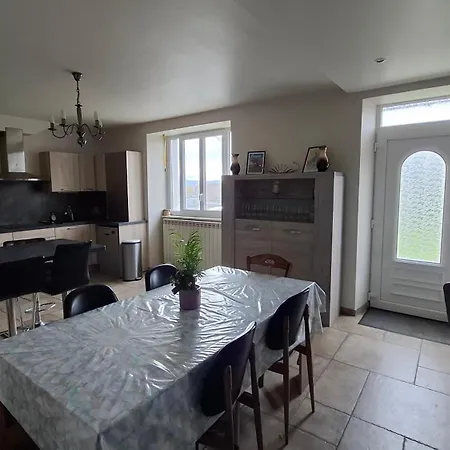 Ferienhaus Maison Dans Un Joli Village Typique Du Cantal! *